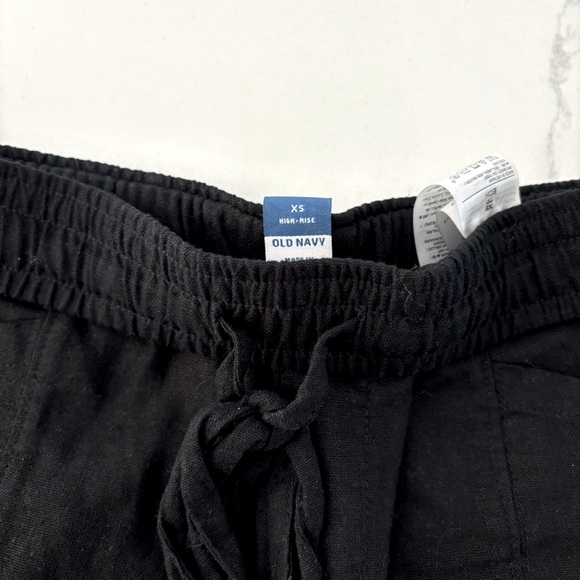 High Waisted Linen Blend Shorts Black & Red - Picture 7 of 9